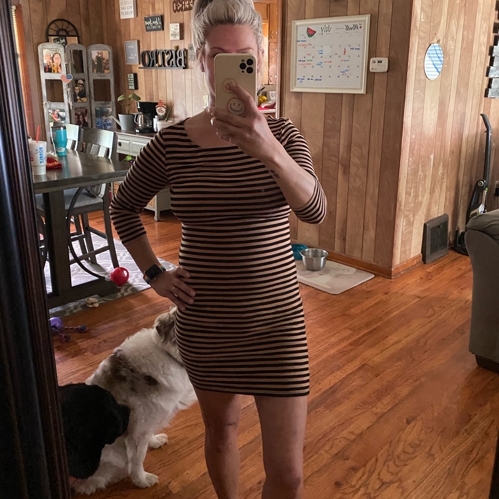 Stretchy, fitted dress.